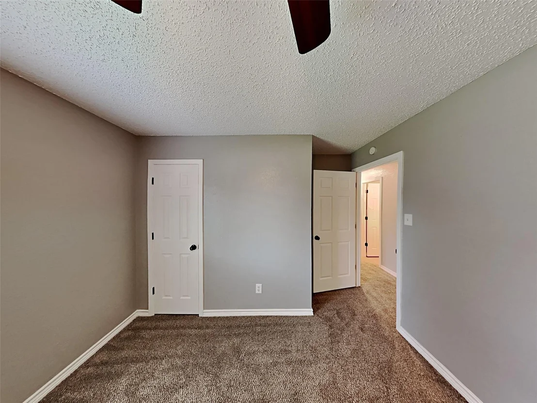 Photo of 702 Redbud Drive