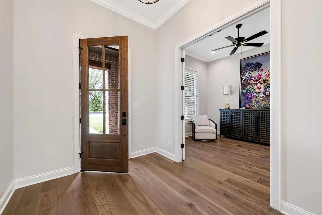 Photo of 8005 Bee Cave Road