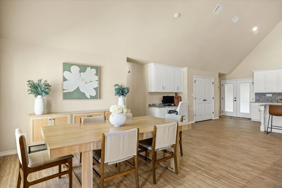 Photo of 4100 Apache Trail Court