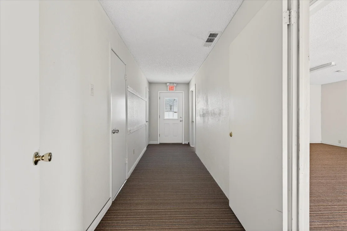 Photo of 611 W Spring Valley Road