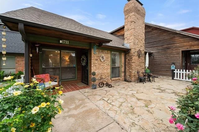 Photo of 1711 Clearbrook Lane