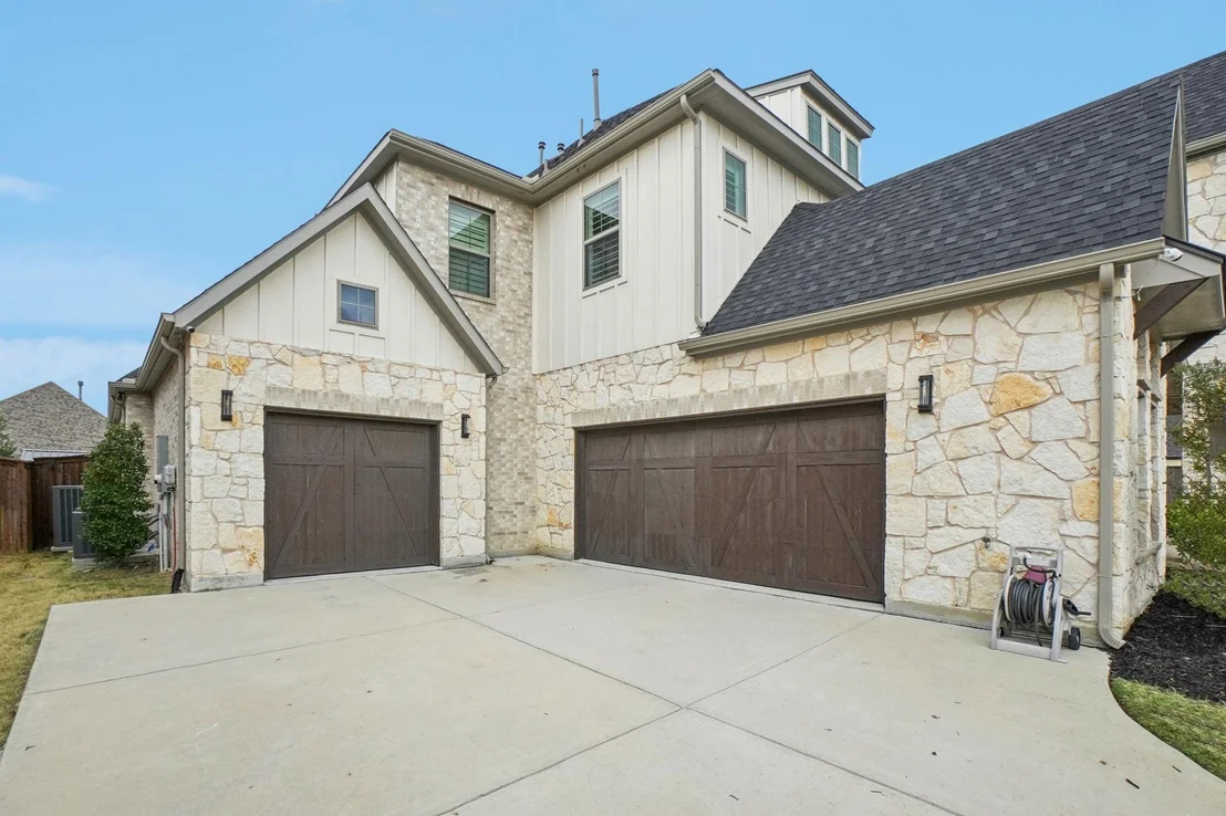 Photo of 4101 Parkview Boulevard