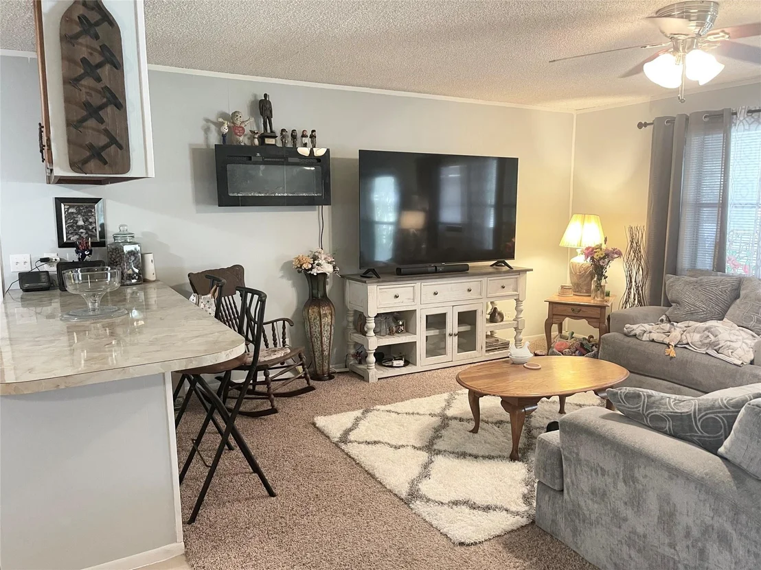 Photo of 140 S Comanche Drive