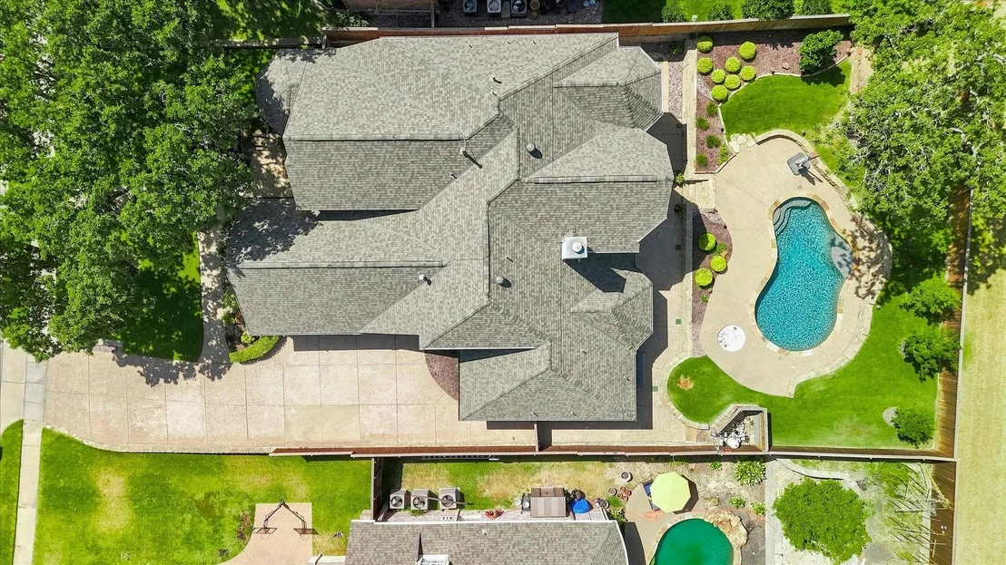 Photo of 708 Lakeway Drive