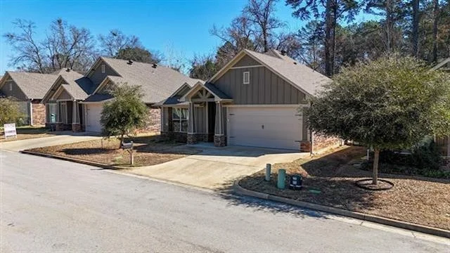 Photo of 2927 Meadow Brook Trail
