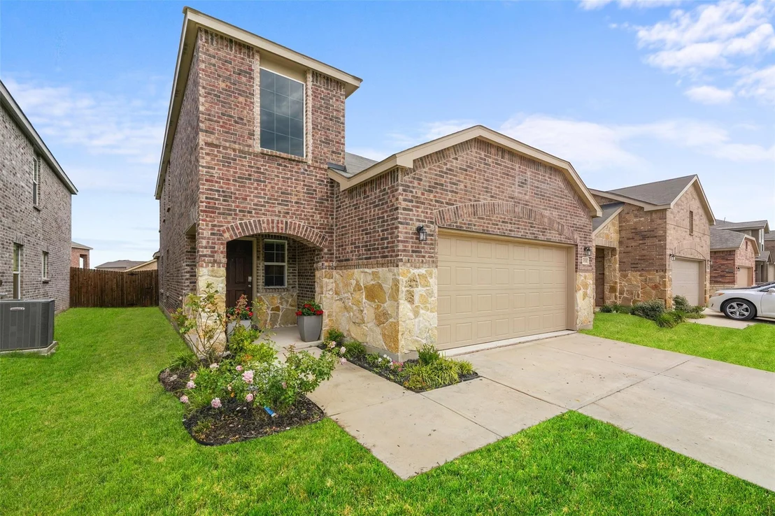 Photo of 2065 Henrietta Drive
