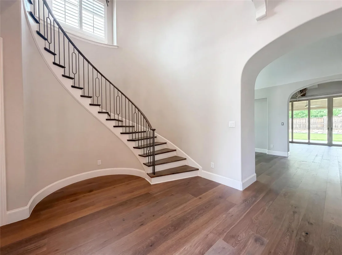 Photo of 820 Hawk Wood Lane