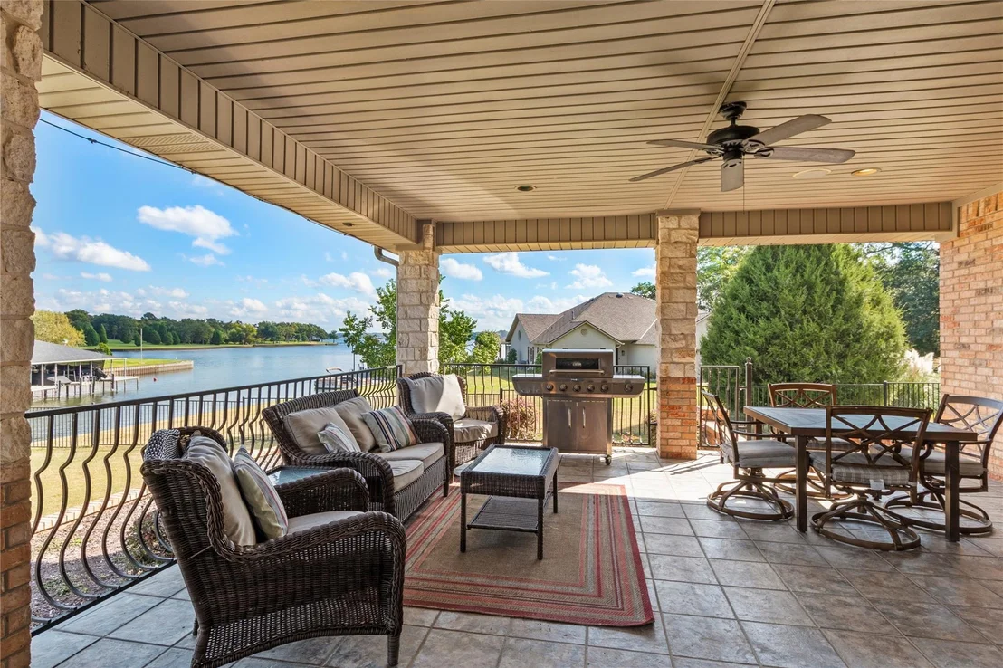Photo of 180 Surls Drive