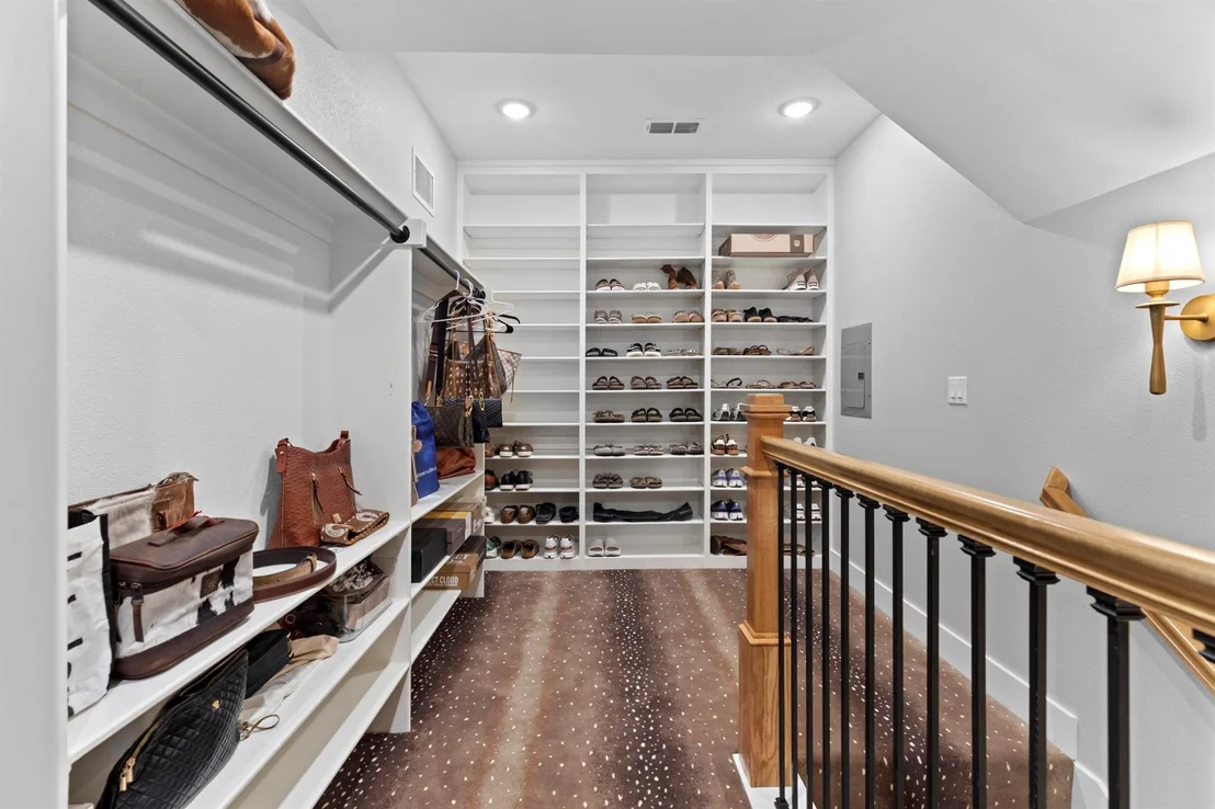 Photo of 23180 Bridle View Drive