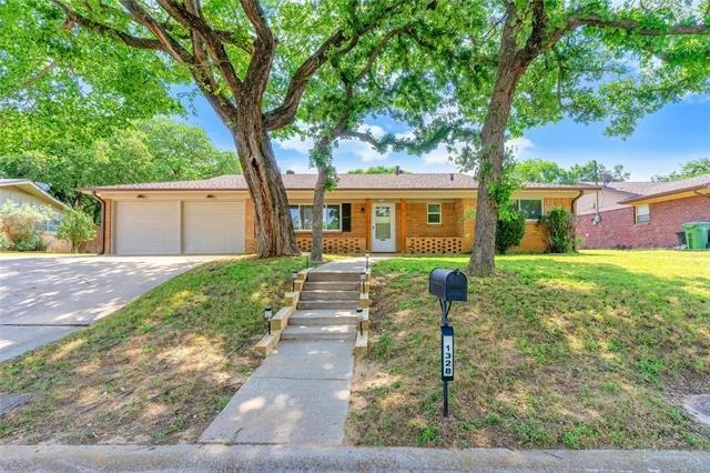 Photo of 1328 Brookside Drive