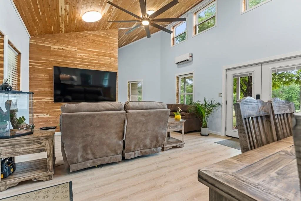 Photo of 1129 Holly Road