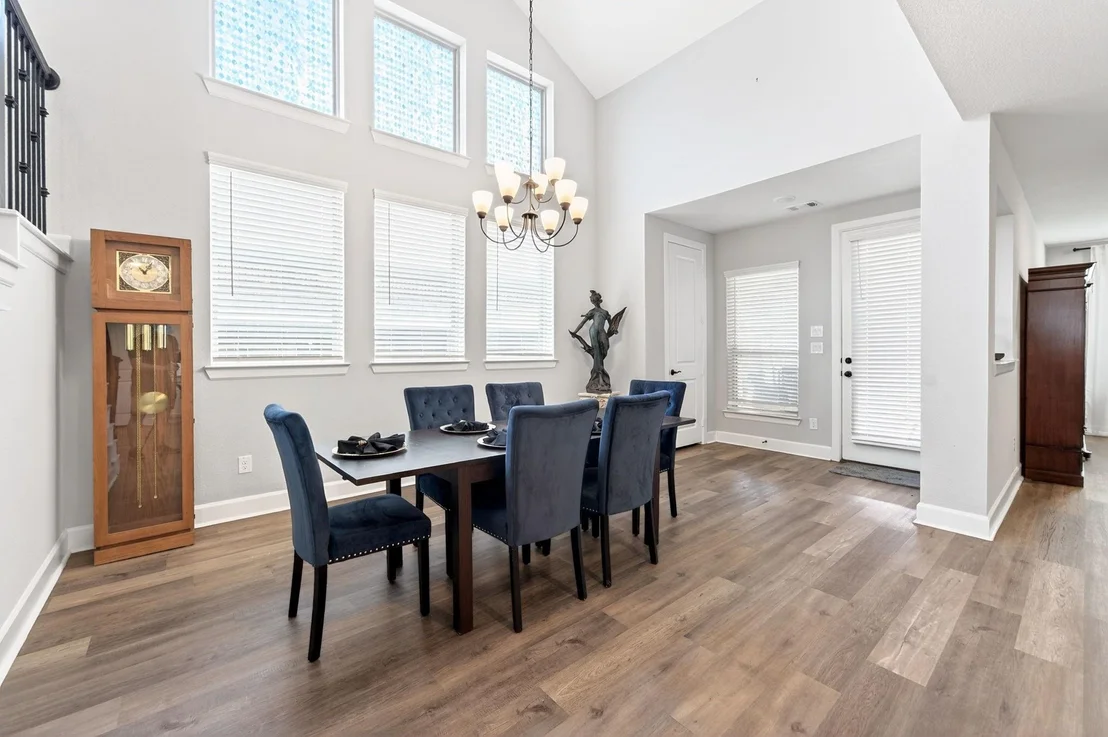 Photo of 1469 Lawnview Drive
