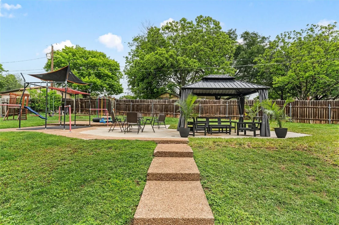 Photo of 216 Hillside Drive