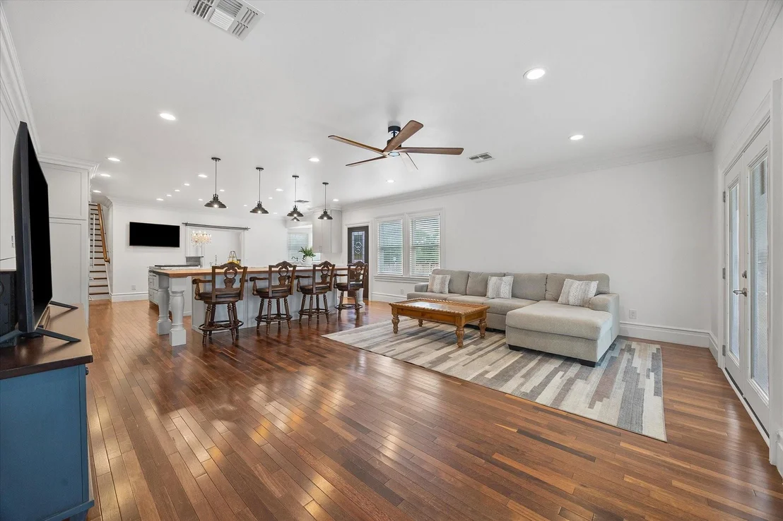 Photo of 726 Griffith Avenue