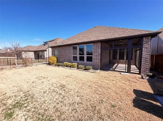 Photo of 2221 Laguna Drive