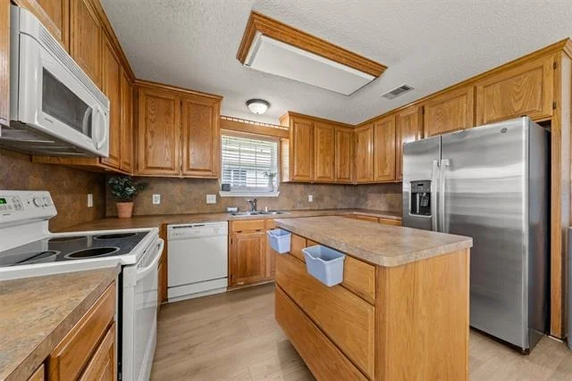 Photo of 104 W Jade Drive