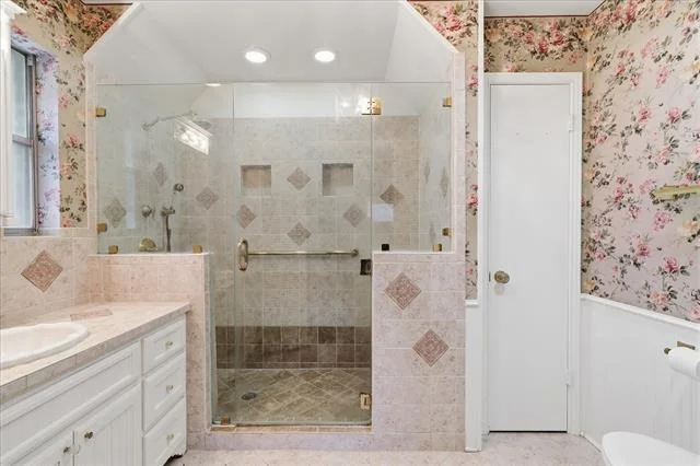 Photo of 1512 Cliffbrook Drive