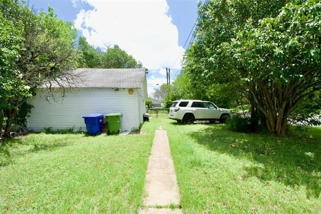 Photo of 2224 Live Oak Avenue
