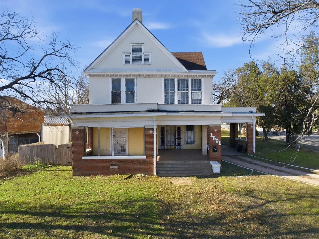 Photo of 1601 Columbus Avenue