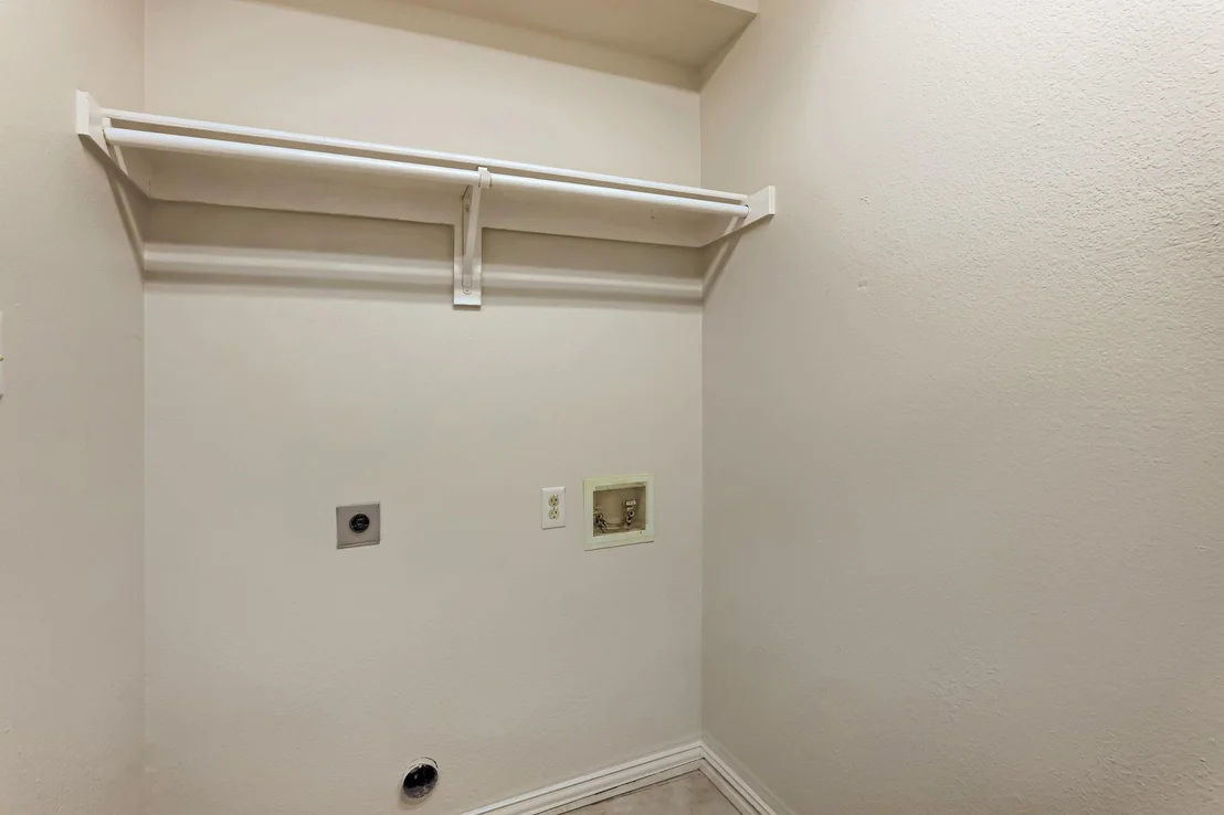 Photo of 2066 Fair Oaks Circle