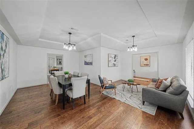 Photo of 2415 Lakeview Circle