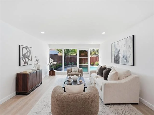 Photo of 2369 Claridge Circle