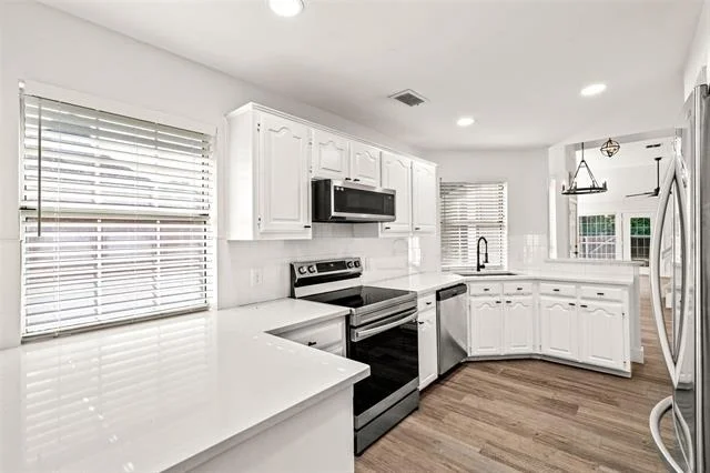 Photo of 381 Arbor Lane