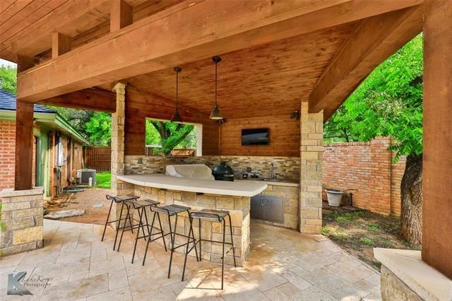 Photo of 1533 Elmwood Drive