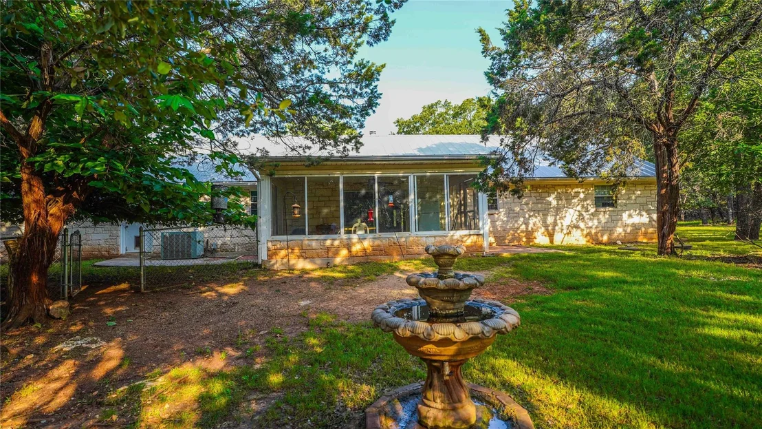 Photo of 16240 Cowan Road