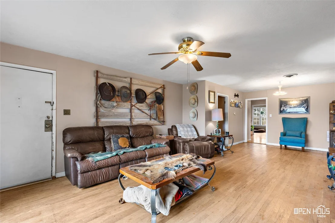 Photo of 1593 Irvin Road