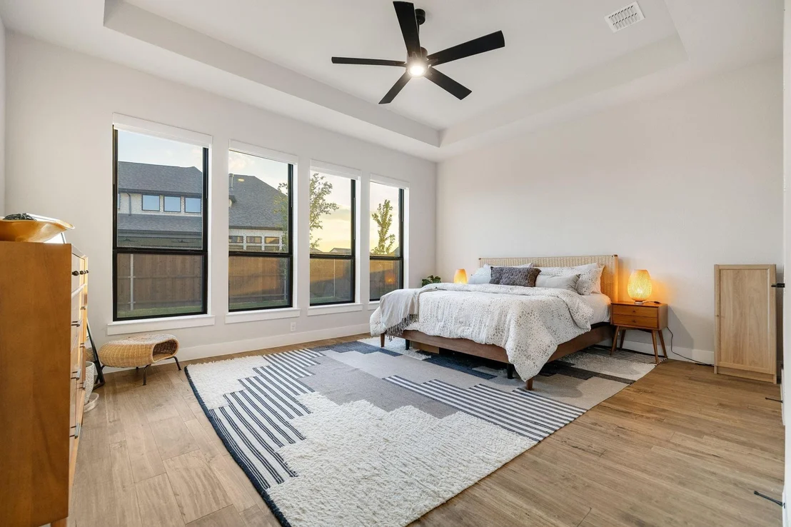 Photo of 2421 Heathrow Lane