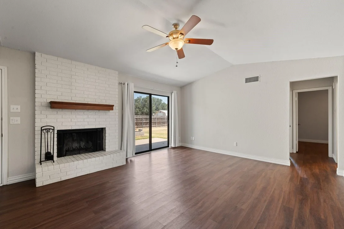 Photo of 433 Black Oak Lane