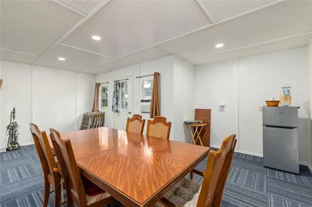 Photo of 3870 Lake Shore Drive