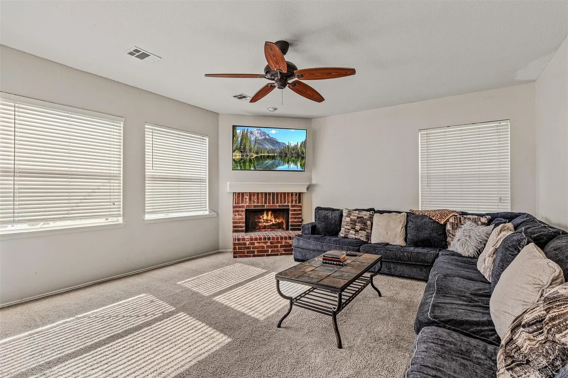 Photo of 503 Pinto Lane