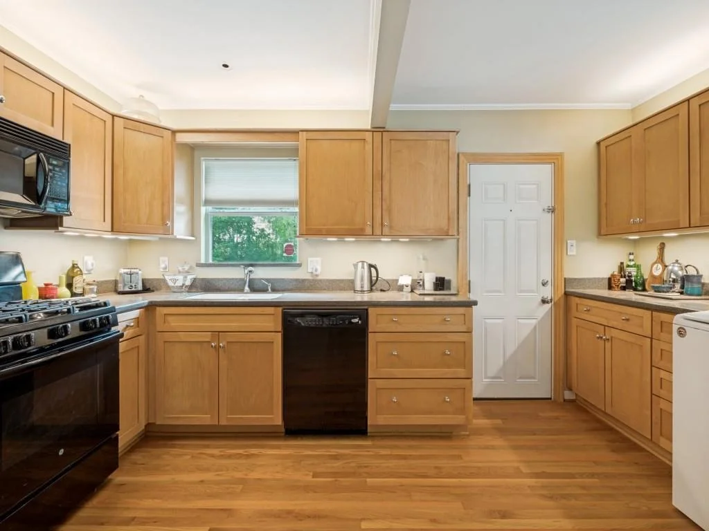 Photo of 9543 Peninsula Drive