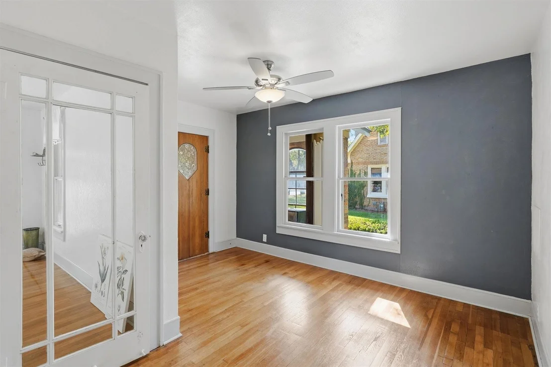 Photo of 704 Forrest Avenue