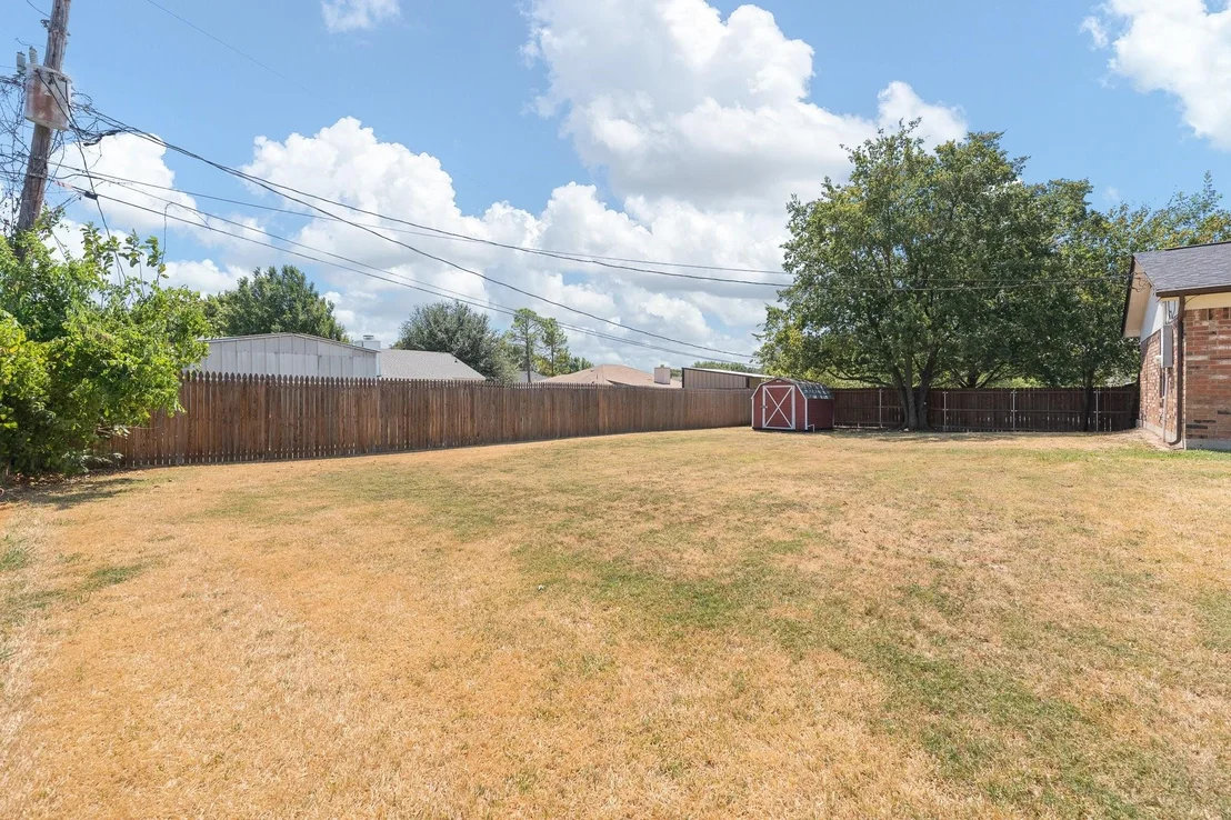 Photo of 433 Black Oak Lane