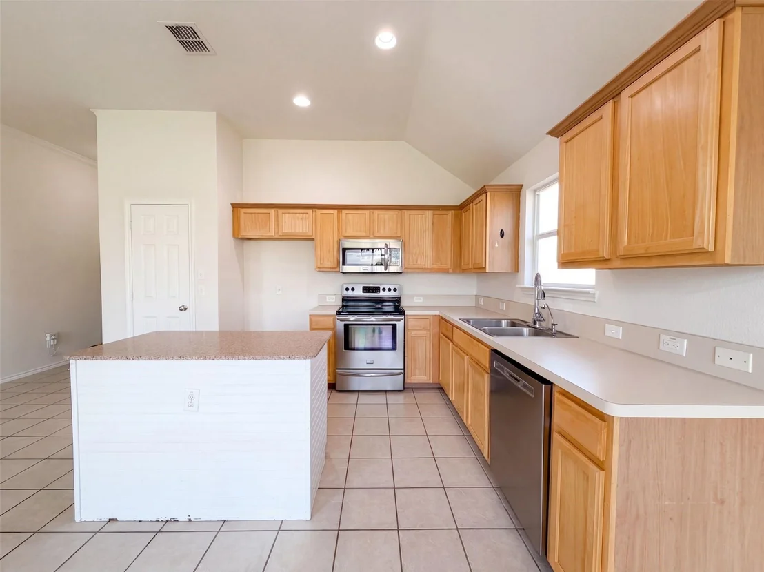 Photo of 804 Bamboo Drive