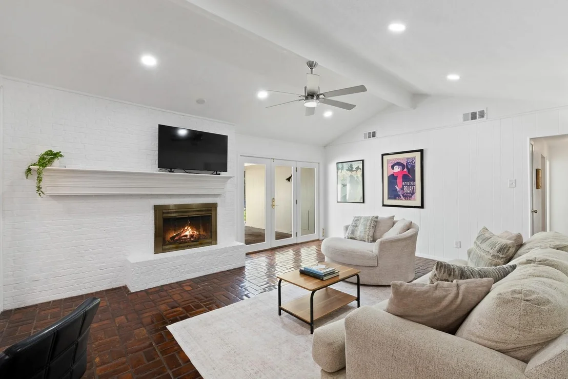 Photo of 803 Firestone Lane