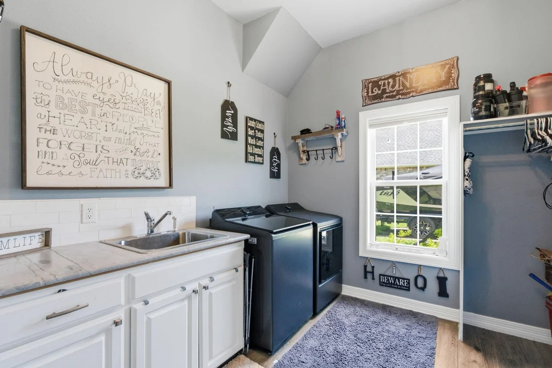 Photo of 10936 Deer Creek Drive