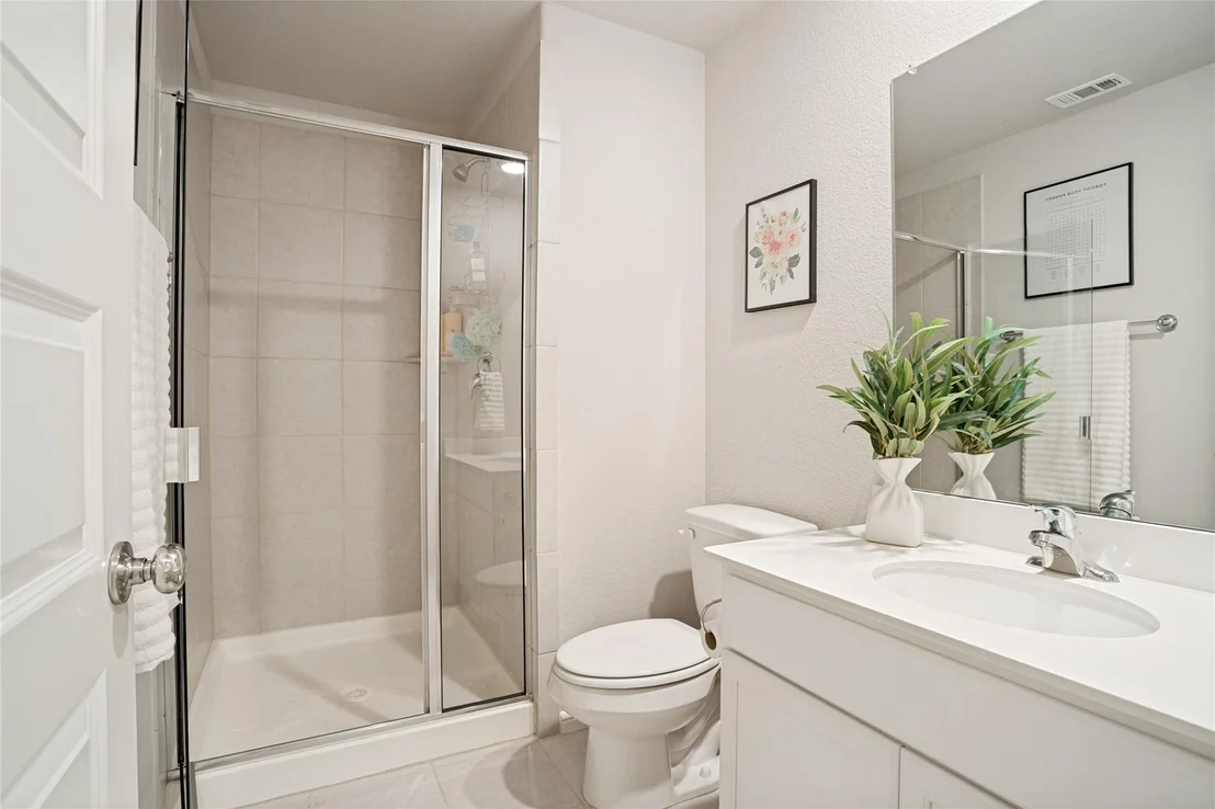 Photo of 925 Royal Lane