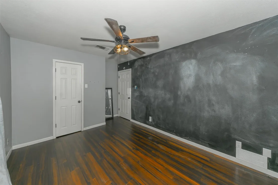Photo of 189 Lee Boulevard