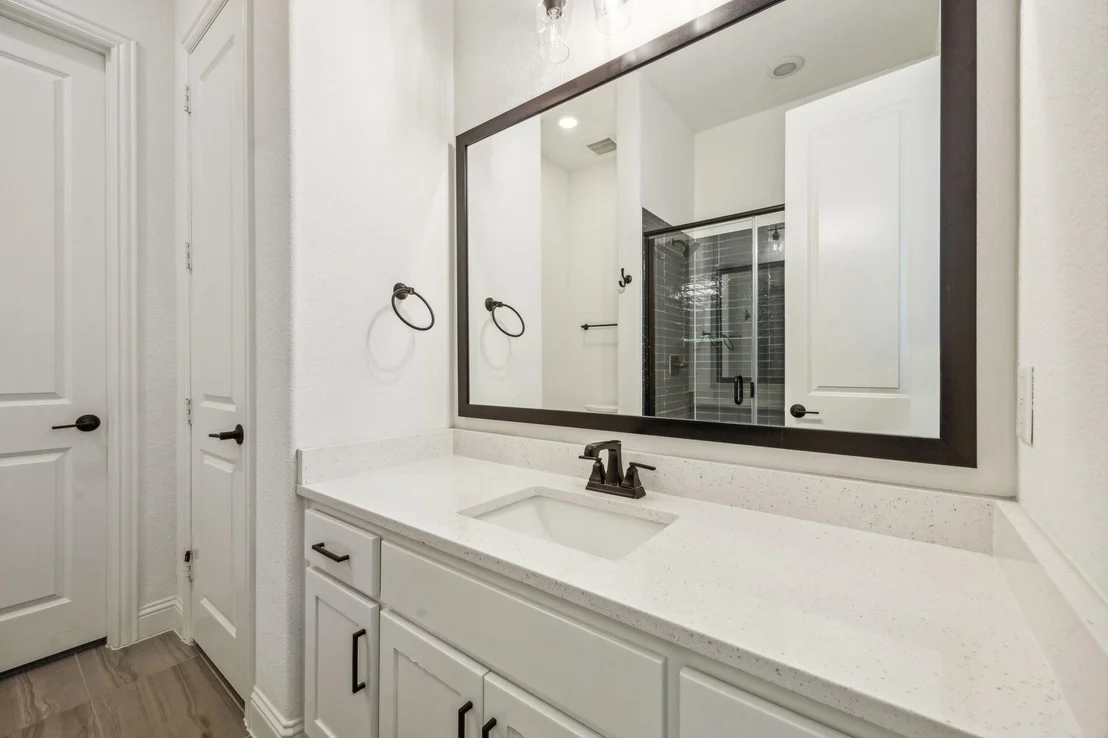 Photo of 8365 Western