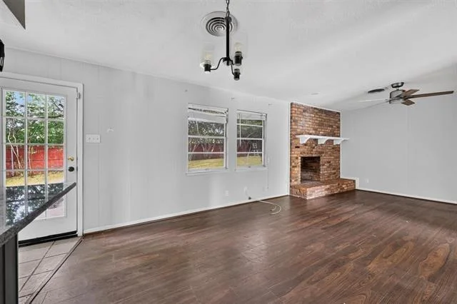 Photo of 2403 Robin Circle