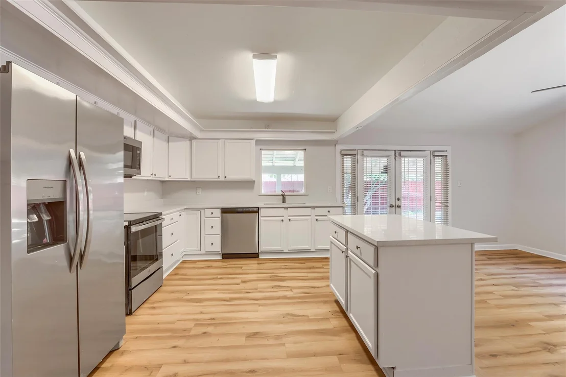Photo of 6639 Roundrock Road