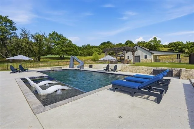 Photo of 600 W Hill Drive
