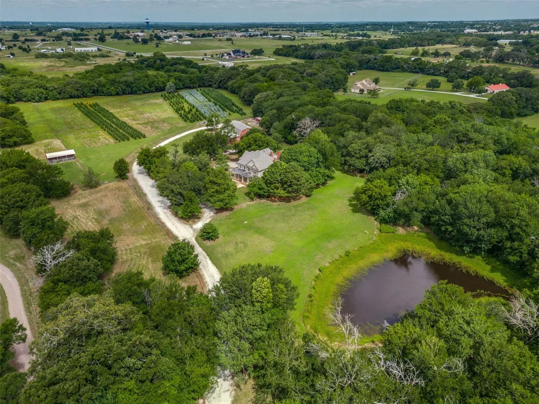 Photo of 1833 Dr Sanders Road