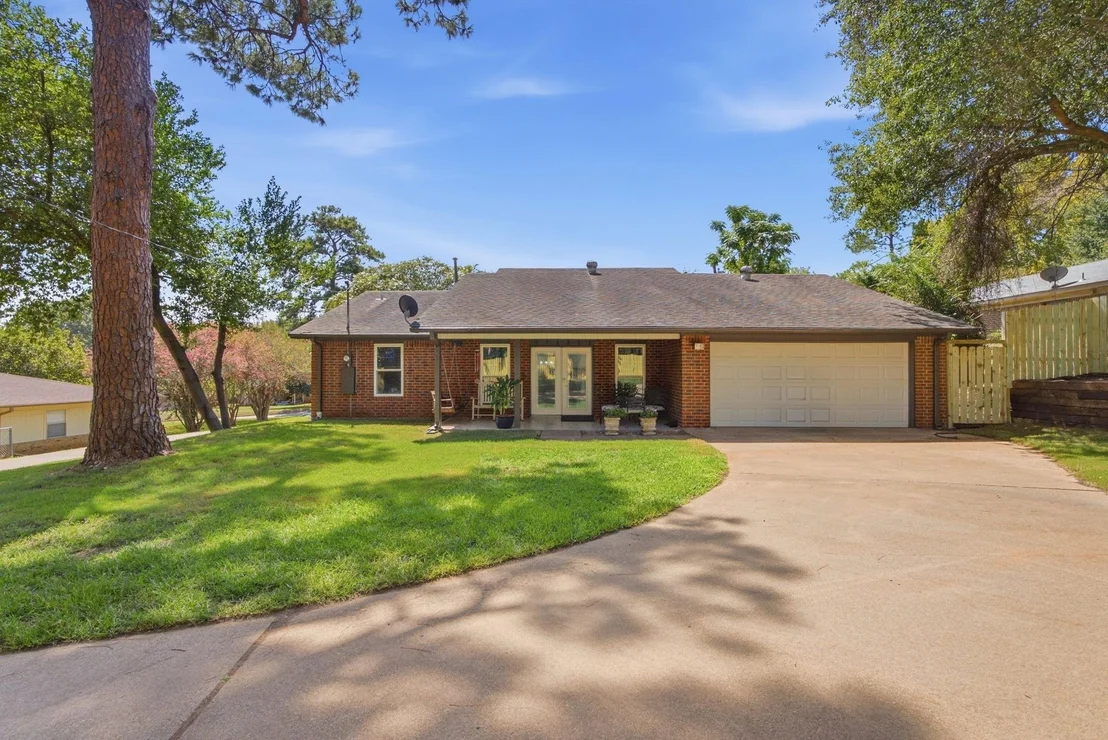 Photo of 119 Stephanie Drive