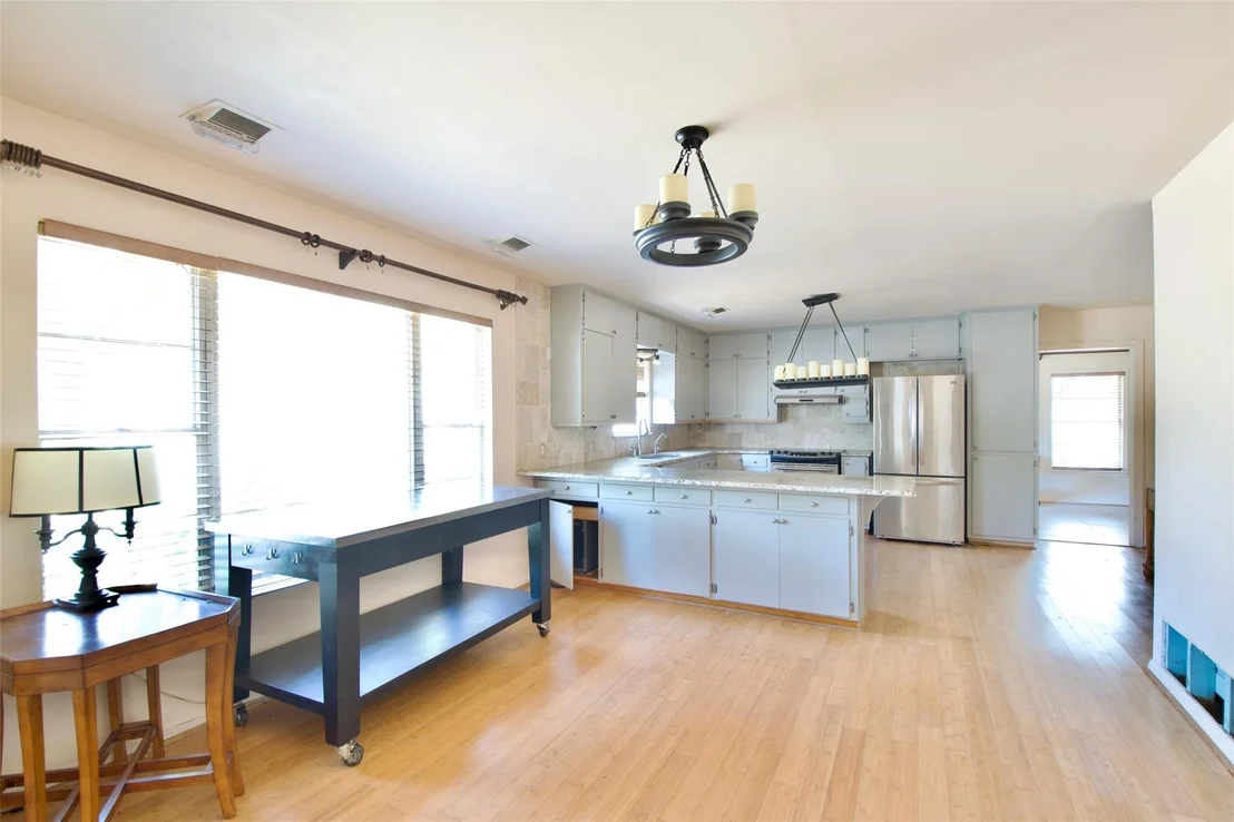Photo of 819 Pecan Street