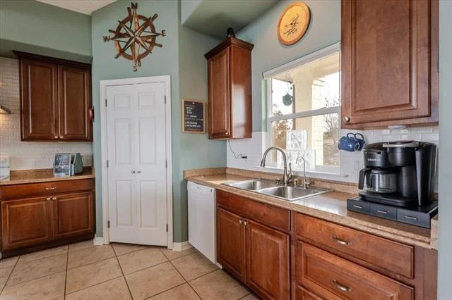 Photo of 1002 Cedar Drive